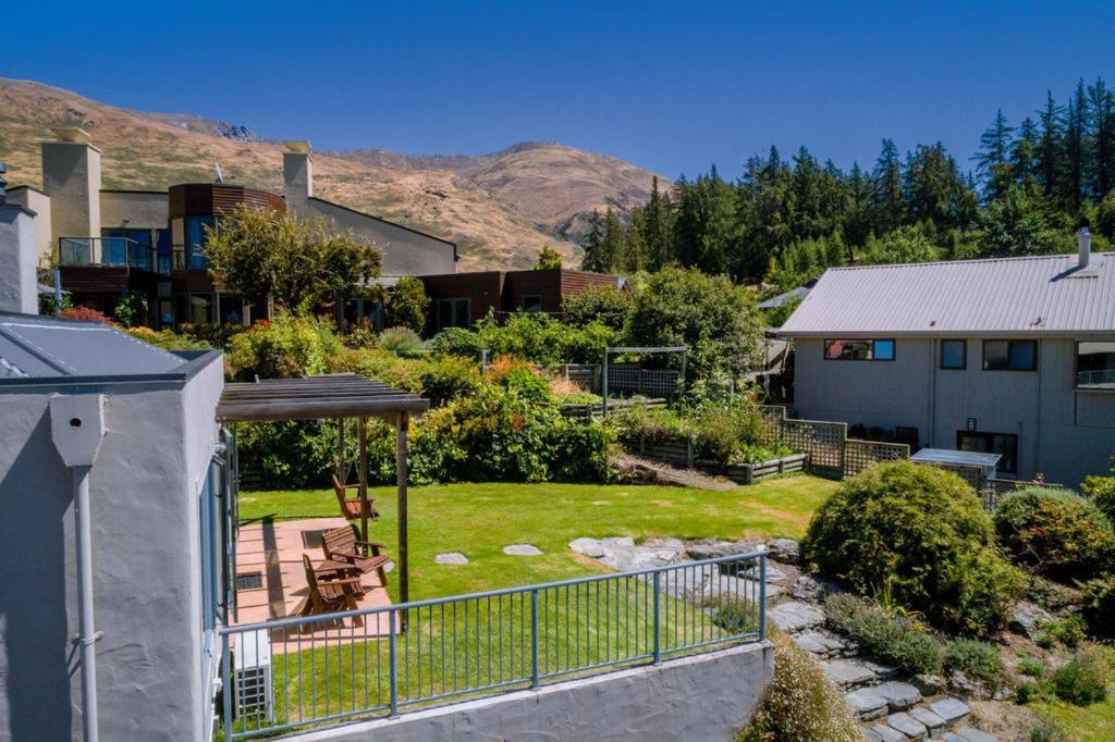Sargood Splendour - Wanaka Holiday Home Dış mekan fotoğraf
